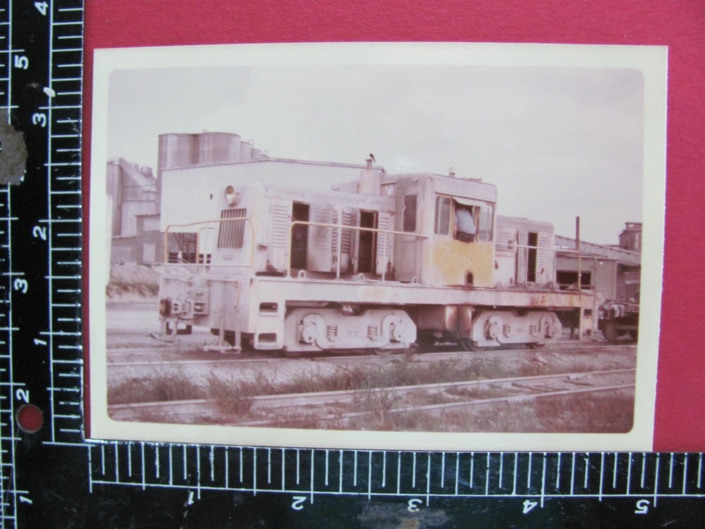 Martin Marietta Cement Railroad Diesel Locomotive #-- Orig Photo Linwood Iowa 75
