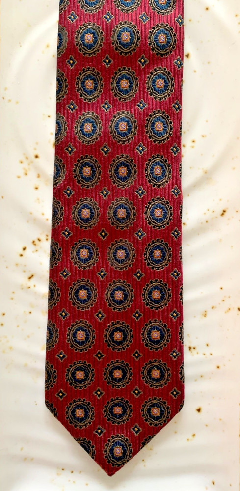 JZ Richards Silk Tie Burgundy Red Medallion Foulard Classic 90s Necktie