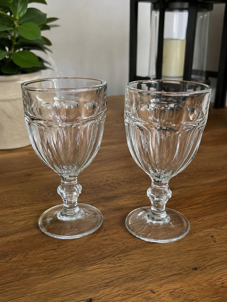 Set of 2 Clear Glass Goblets Vintage Style Stemmed Drinking Glasses
