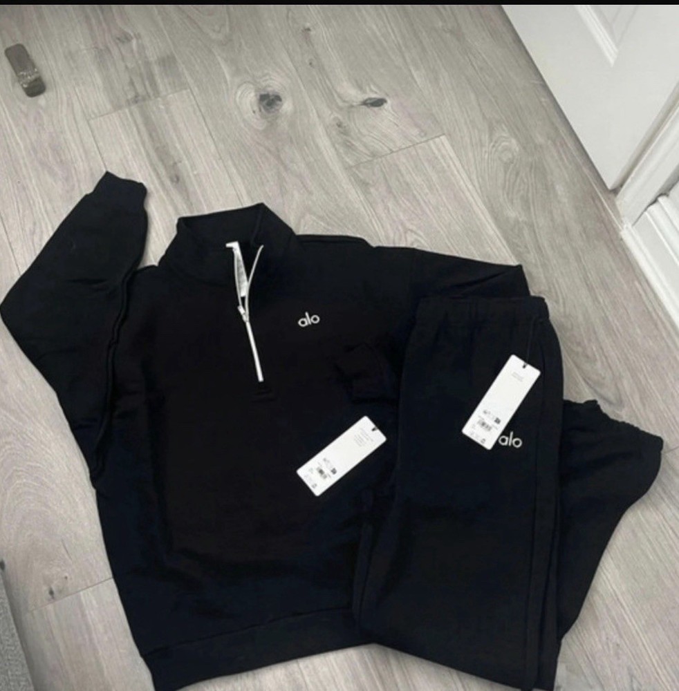 Alo Quarter Zip And Sweat Pants Set