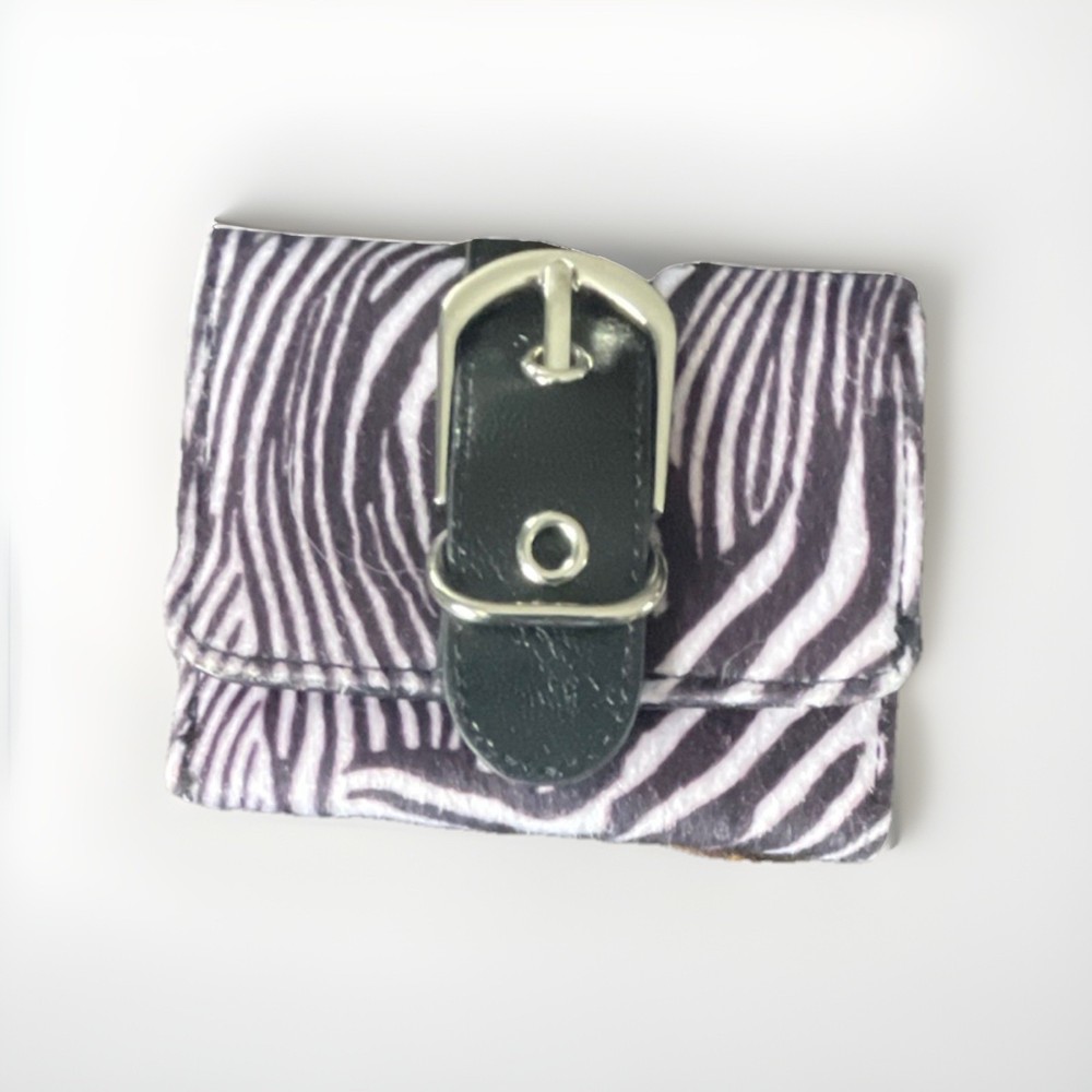 Women’s 90s Retro Zebra Print Tri-Fold Wallet With Buckle/Snap Closure New