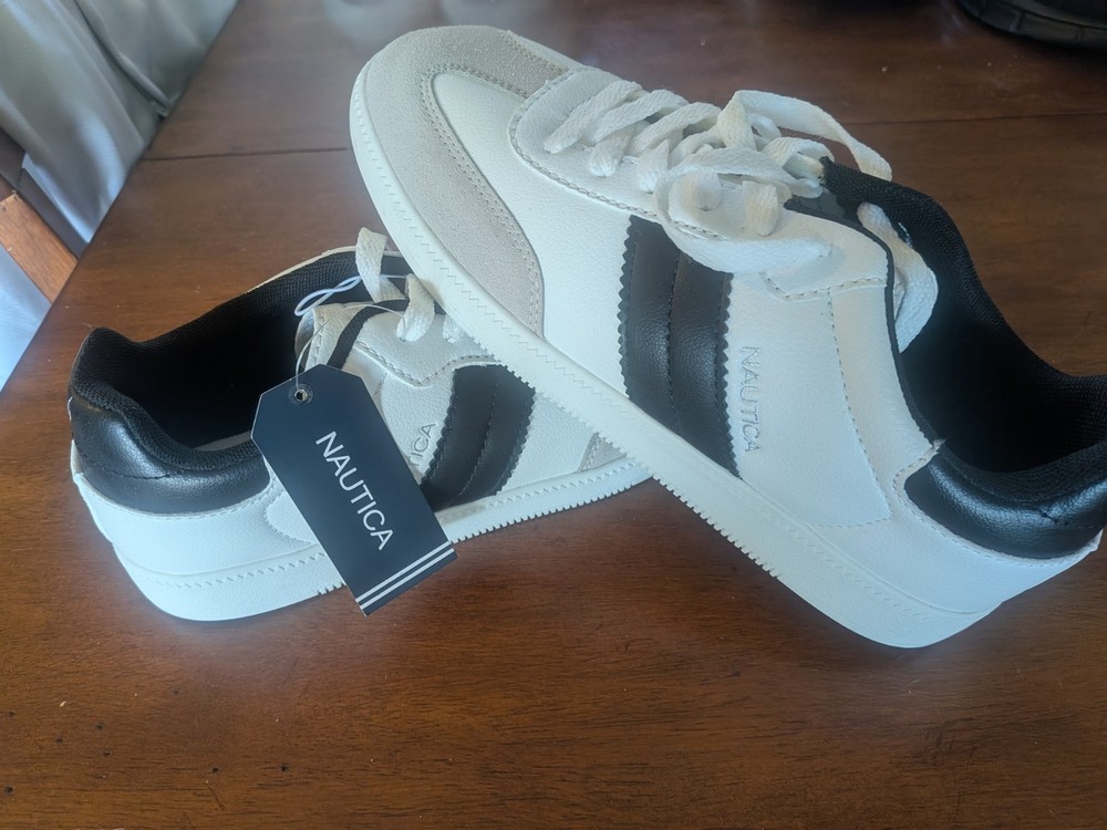 Nautica ENE Ladies Lace-up Sneakers in White/Black Sz 8.5