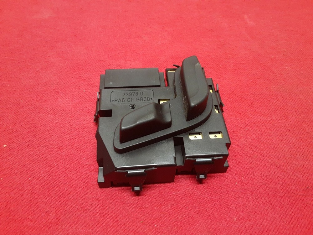 2012 Mercedes C-Class Right Passenger Seat Tilt Switch 2048701758