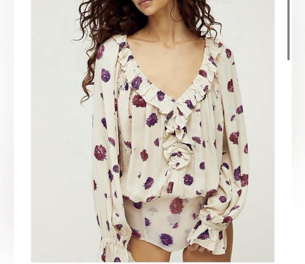 Free People-Sz M-Floral Lace Ruffle Long Sleeve Bodysuit Blouse Purple Cream