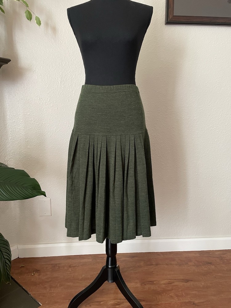 Vintage  Pleated Knit Midi Skirt Green Acrylic Wool Elastic Waist Size 44
