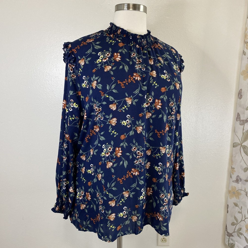 NWT. Bloomchic Feminine Floral Blouse. Tiny Ruffles. Smocked Wrists. 22/24