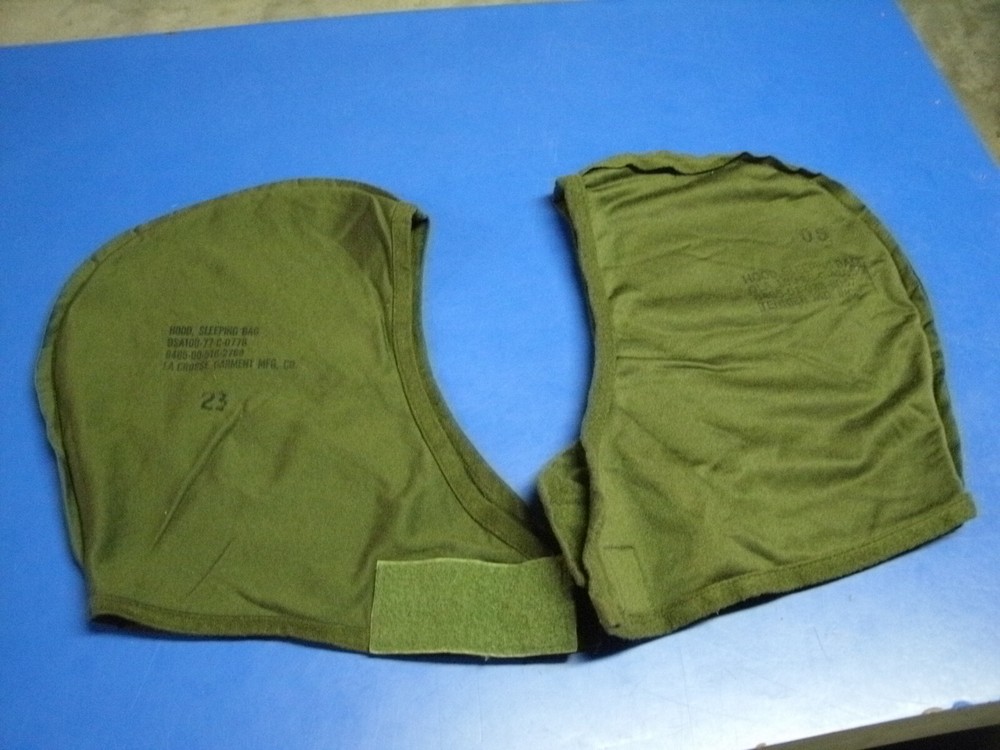 LOT OF 2 VINTAGE US MILITARY  OD GREEN SLEEPING BAG HOOD