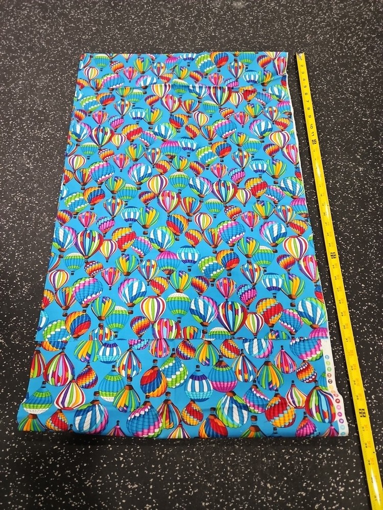 Lot of 2.75 Yards Hot Air Balloon Cotton Fabric