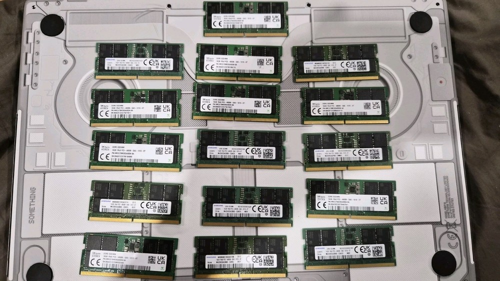 A Lot Of 16's 16GB DDR5 RAM