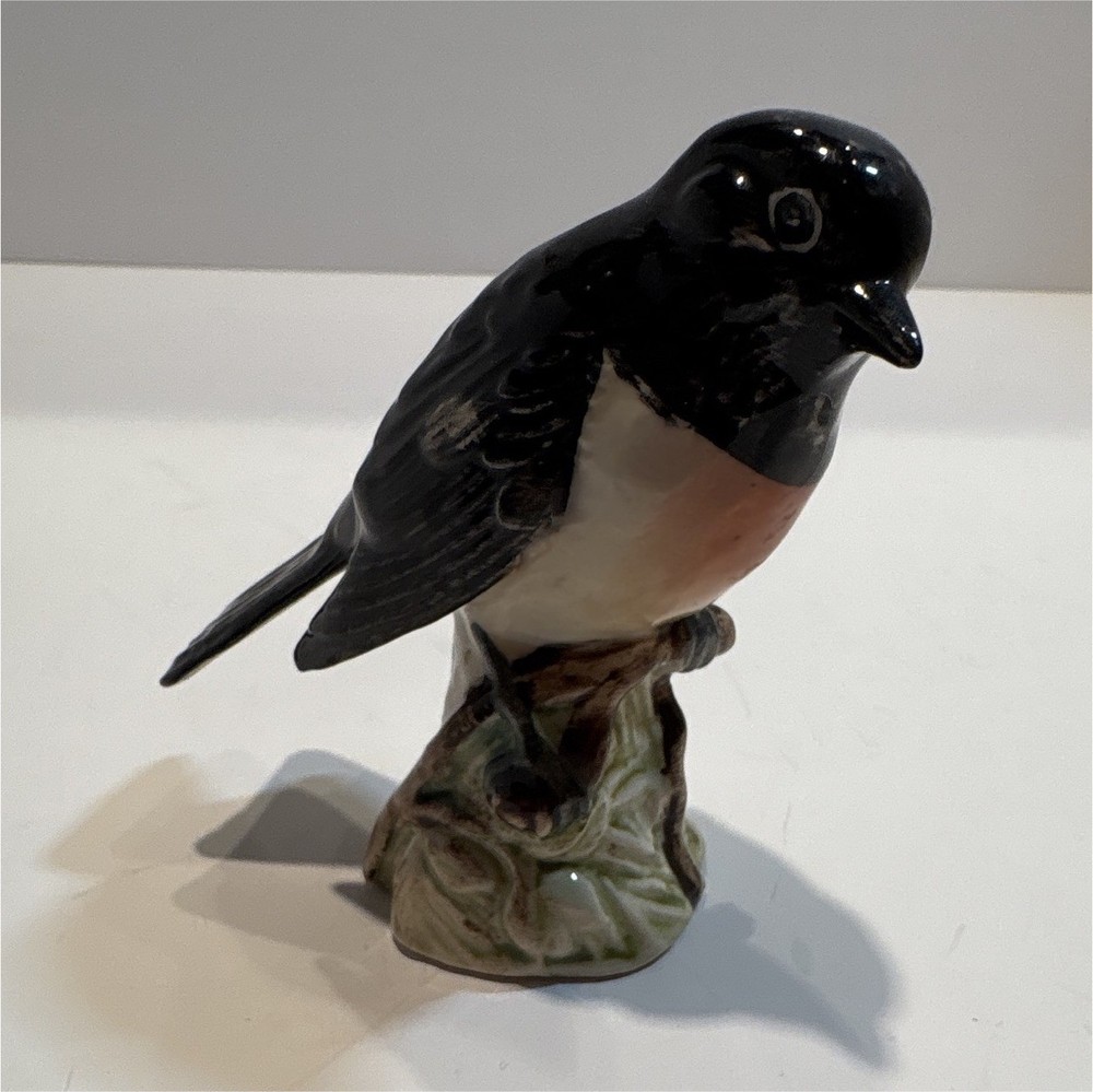 Beswick Birds / Stonechat Bird Figurine Model # 2274 Made In England