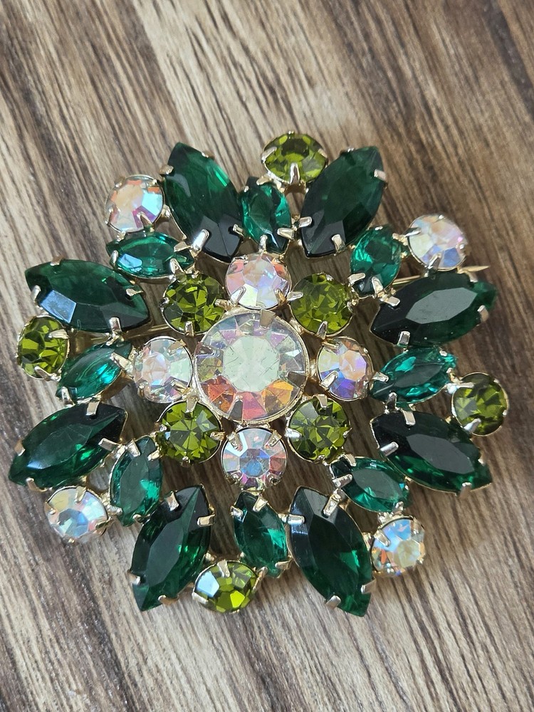 Vintage Juliana D&E Emerald Green Rhinestone Brooch Unsigned Open Back Pin