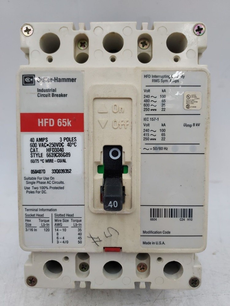 EATON CH HFD3040 Circuit Breaker 40A 3P 600V HFD 65k 40 Amp 3 POLES BOLT ON