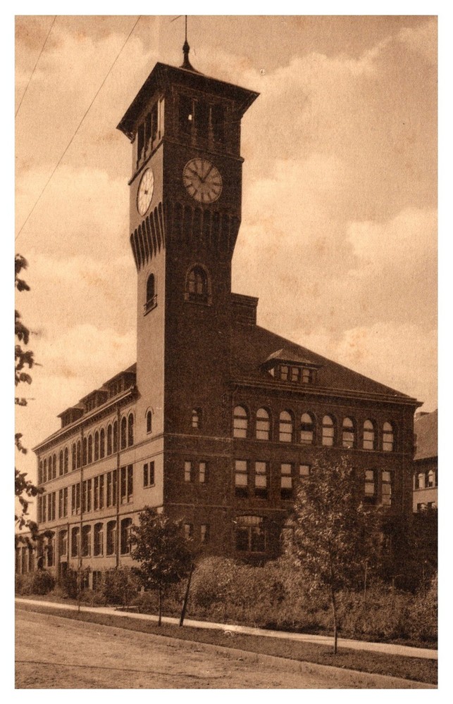 Stout Institute Menomonie Wis C1913 Postcard K1