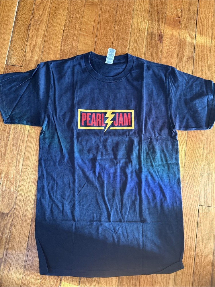 Pearl Jam 2013 North America Lightning Bolt Tour T-Shirt Small  American Apparel