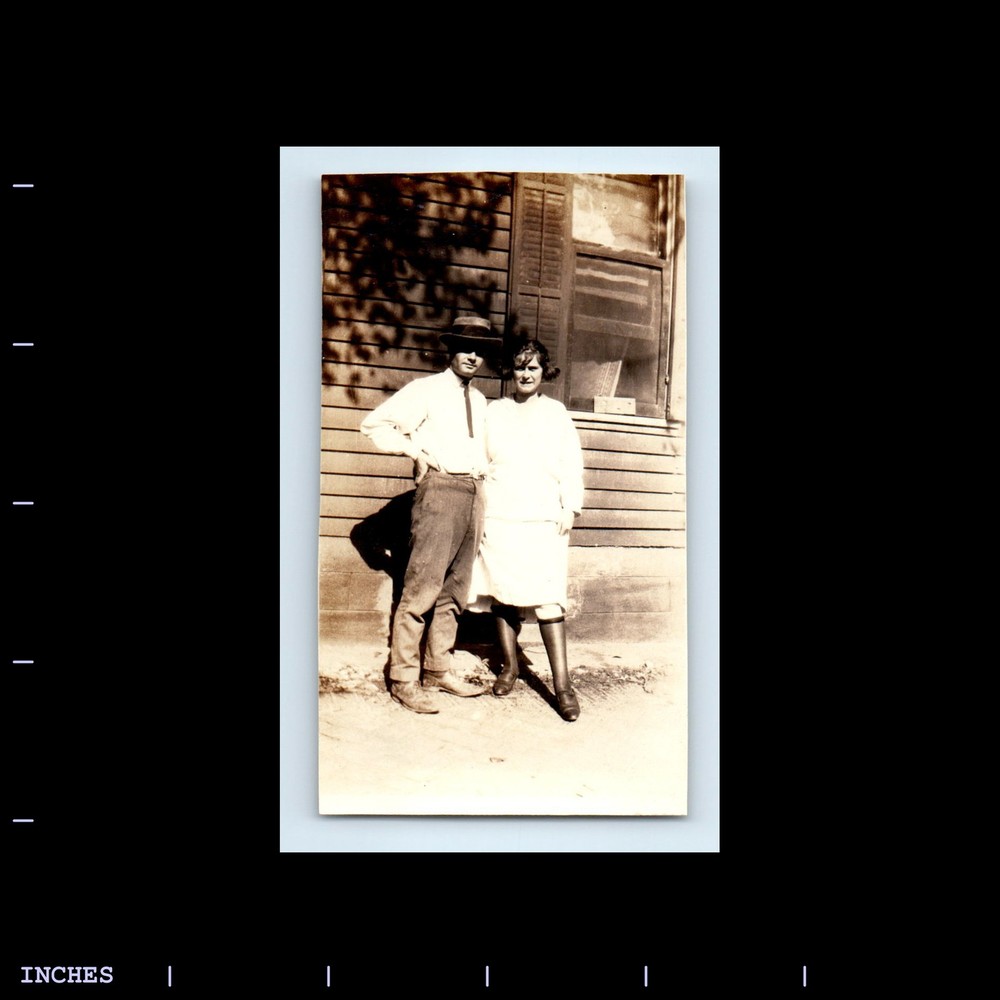 Old Vintage Photo MAN WOMAN COUPLE OUTSIDE HOUSE