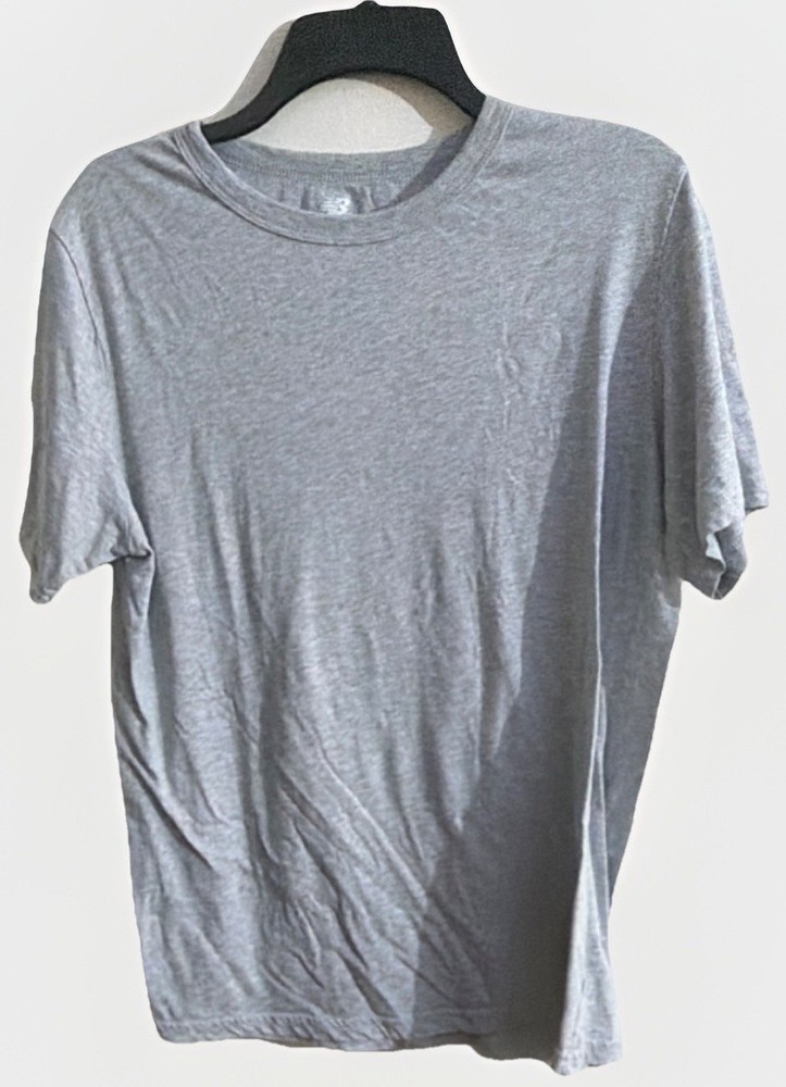 New Balance Gray Men's T-Shirt L Crew Neck Short Sleeve Solid Jersey Logo