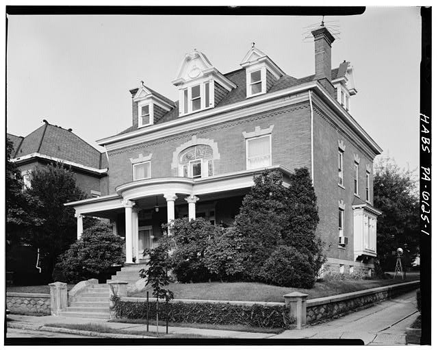 1. PERSPECTIVE VIEW OF WEST (FRONT) AND SOUTH, LOOKING NORTHEAST - 224 North