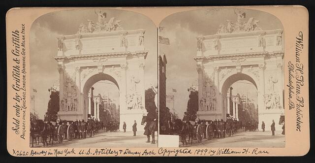 Photo:Dewey in New York-U.S. artillery and Dewey Arch
