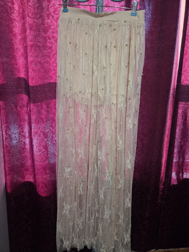 Hayden Los Angeles Pearls And Lace Skirt W/ Built In Shorts. Sz L. NWT.    #552