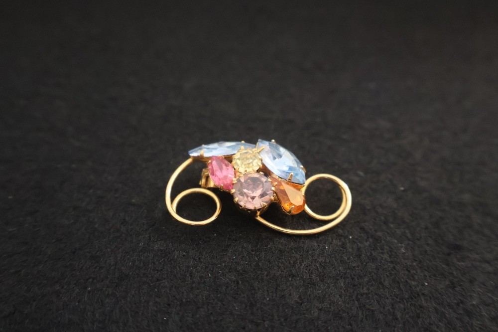 Vintage Gold Tone Pastel Rhinestone Scroll Brooch Pin