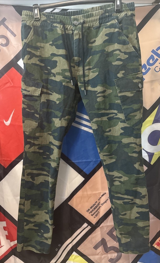 Men’s True Religion Green Camo Cargo Pants With Elastic Waist Size 36x32