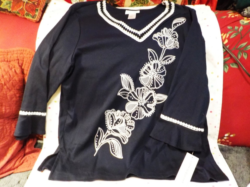 NEW Gorgeous Ladies Top by Alfred Dunner,Size M,Embroidery,BellSleeve,Navy,NEW