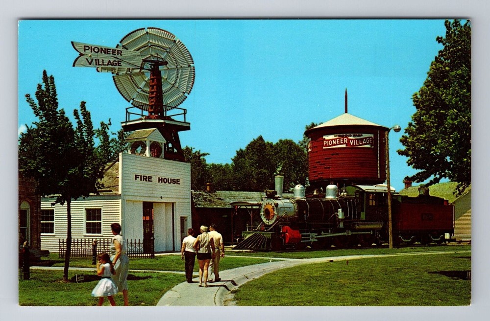 Minden NE-Nebraska, UP Windmill & Water Tower, Antique Souvenir Vintage Postcard