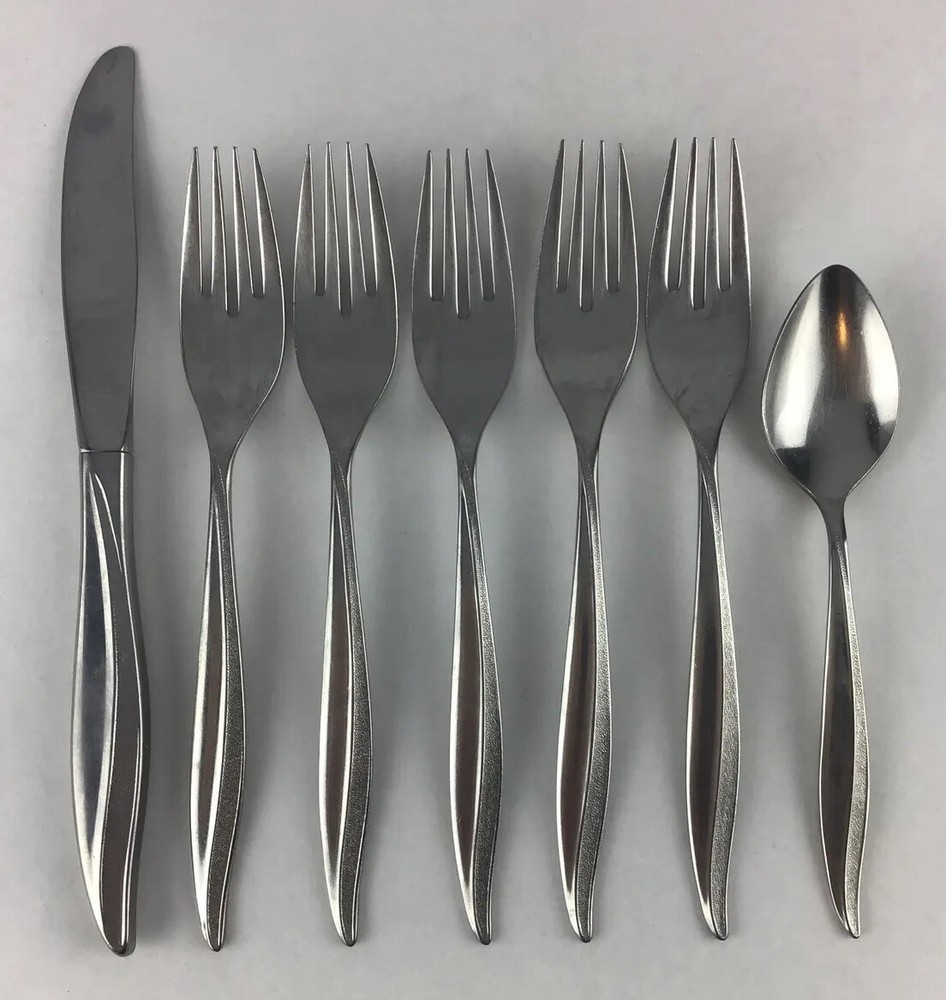 Oneida Textura Stainless Flatware 7 Pcs Lot Dinner Forks Spoon Knife Vintage