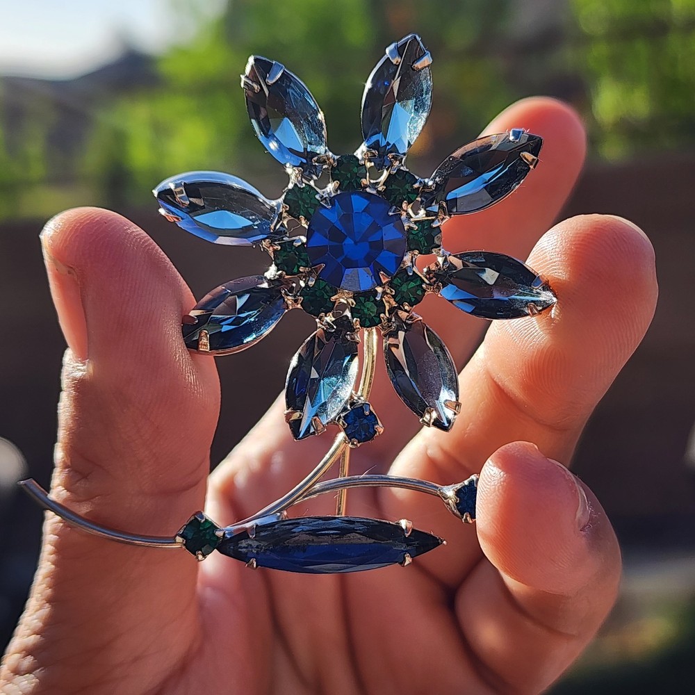 Vintage Blue & Green Rhinestone Flower Brooch – Silver Tone Floral Spray