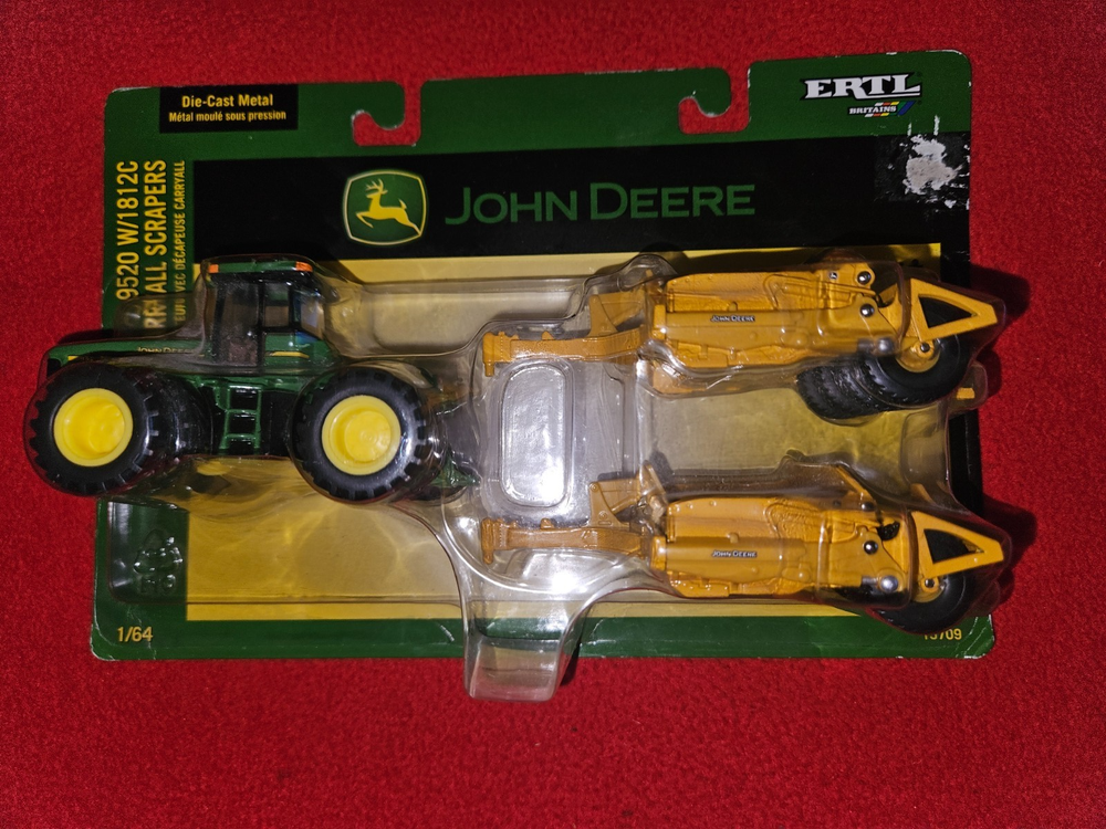 1/64 John Deere 9520 Tractor with 1812C Scraper Die Cast Metal Toy NIB