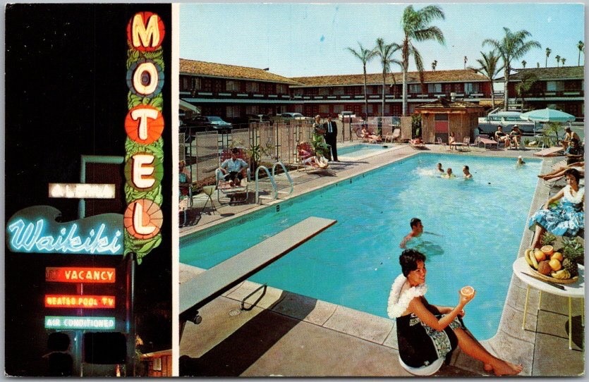 ANAHEIM, California Postcard WAIKIKI MOTEL Swimming Pool Scene / Disneyland