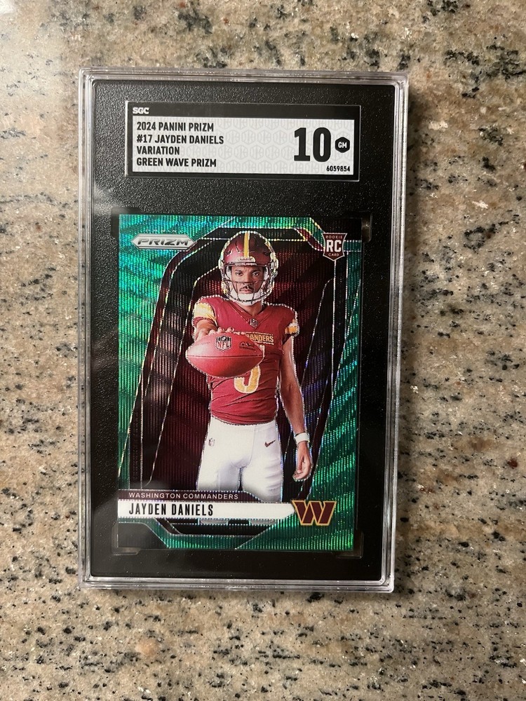 2024 Panini Prizm - Rookie Variations Jayden Daniels #17 Green Wave Prizm SGC 10