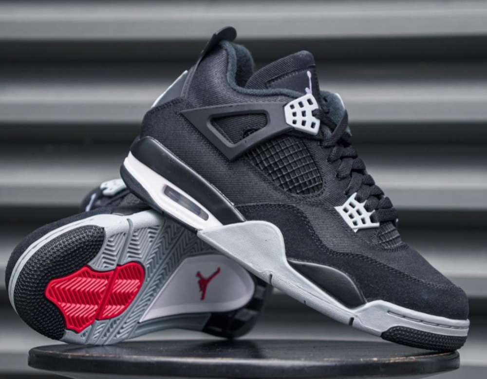 Jordan 4 Retro 