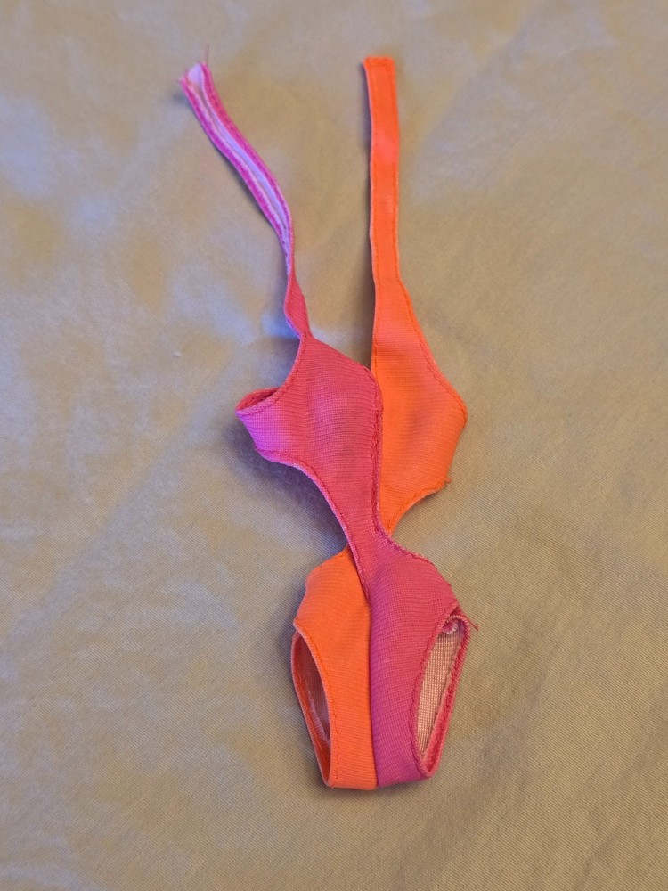 1989 Barbie Wet N' Wild #4103 Orange Pink Swimsuit Tie Swim