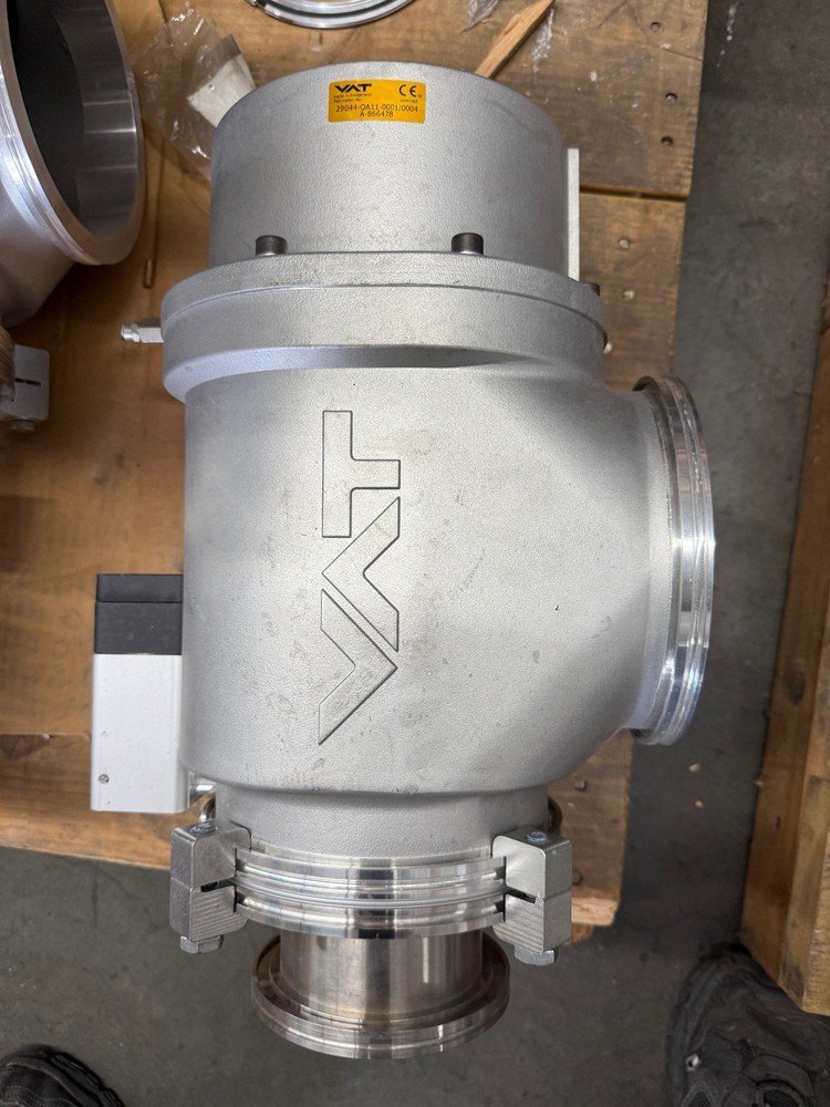 VAT 29044-QA11-0001/0004 High Vacuum Angle Valve