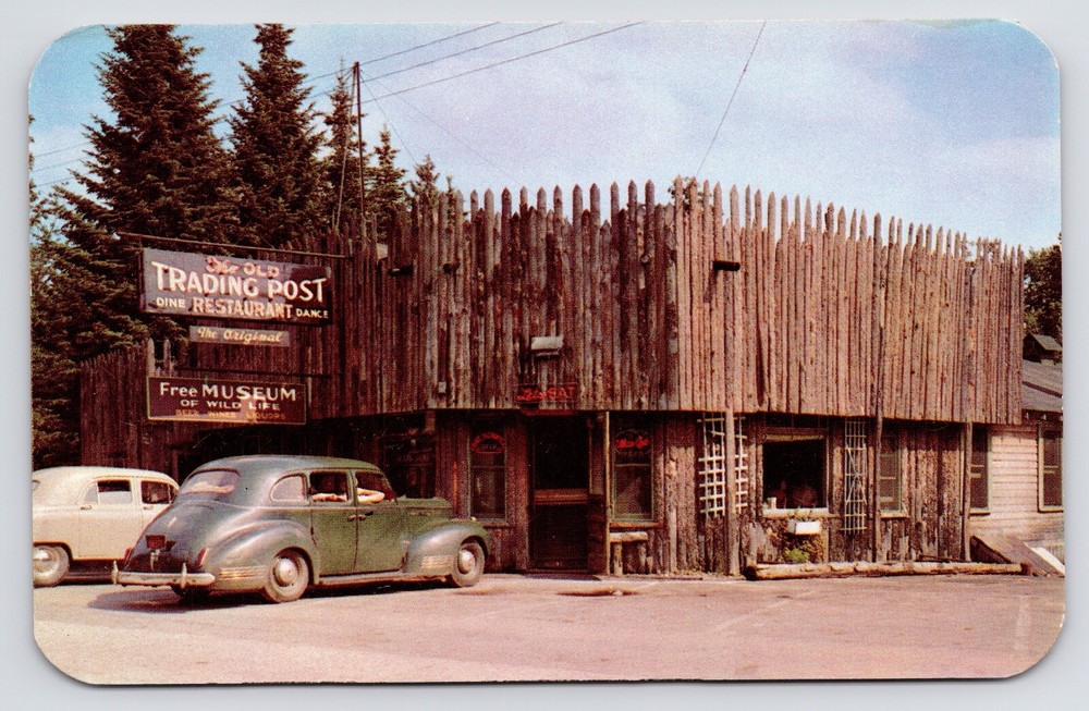 c1950s~Eagle Bay New York NY~Old Trading Post~Restaurant & Museum~VTG Postcard
