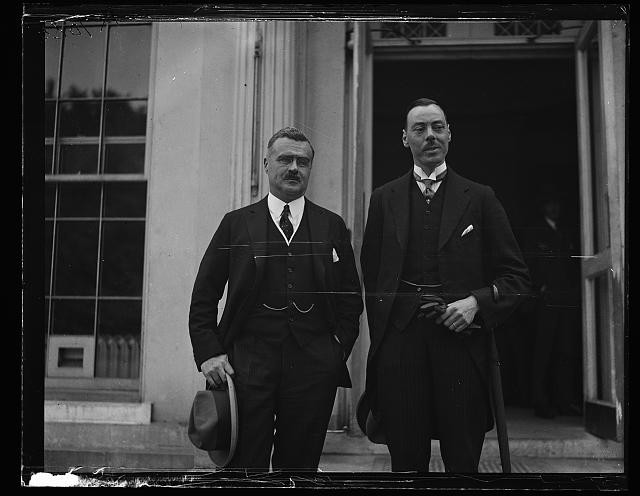 Photo:Washington DC White House Men 1900s Portrait in Formal Attire