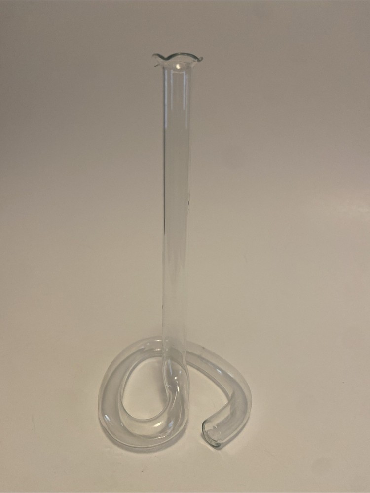 Vintage Bud vase 6 1/2 In Tall
