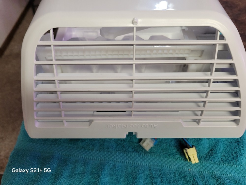 Genuine Samsung Refrigerator Ice Maker & Auger Motor Assembly DA97-19965C