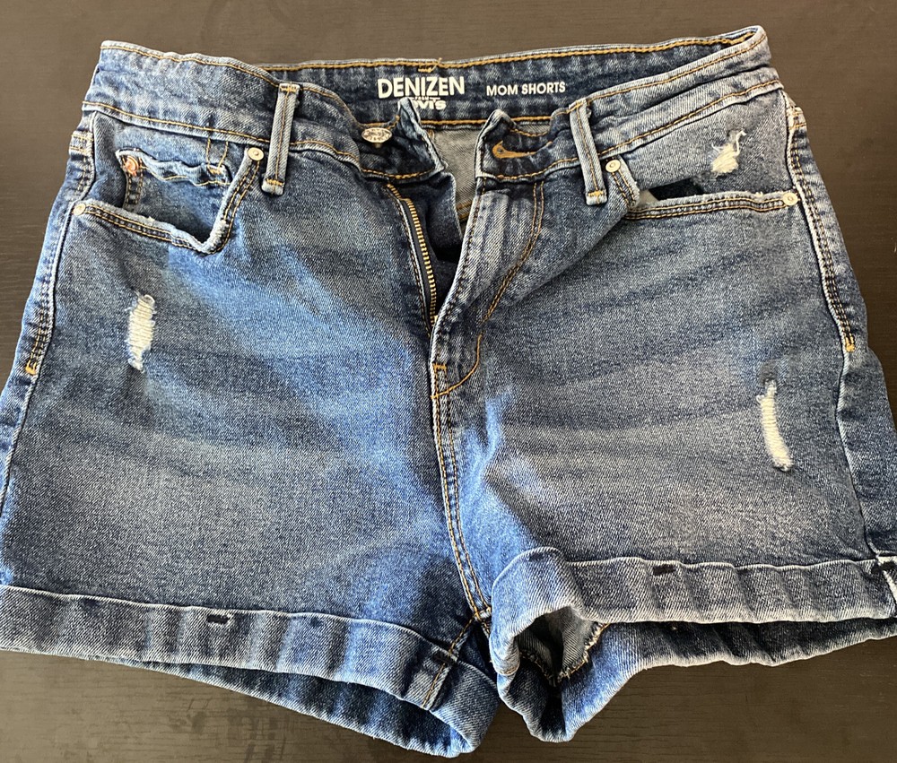 Levi's Denizen Denim Cuffed Distressed Size 27 (5) Mid Rise Mom Shorts