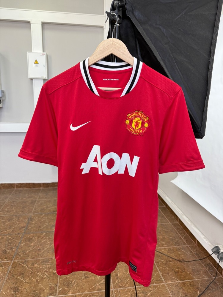 🏴󠁧󠁢󠁥󠁮󠁧󠁿 Y2K Nike Manchester United Soccer Jersey Dri Fit Rare size M Red