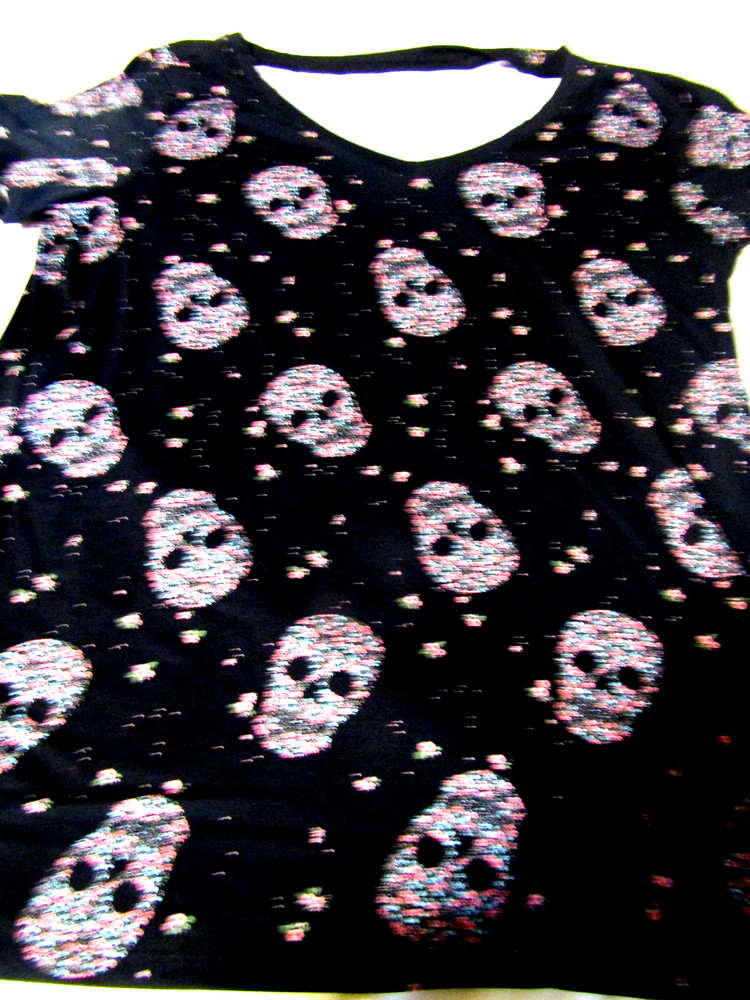 Torrid skull top flowers womens soft knit size1 blk and pink