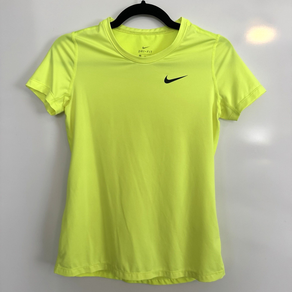 Big Boys Nike Dri-Fit, Slim fitted T-Shirt Neon Size XL