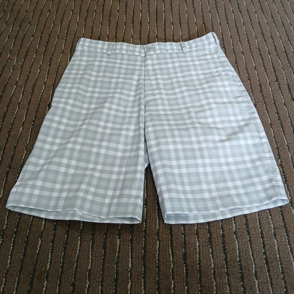 Nike Dri Fit Flat Front Casual Plaid Golf Shorts Men's Size 32 Beach Preppy Hike