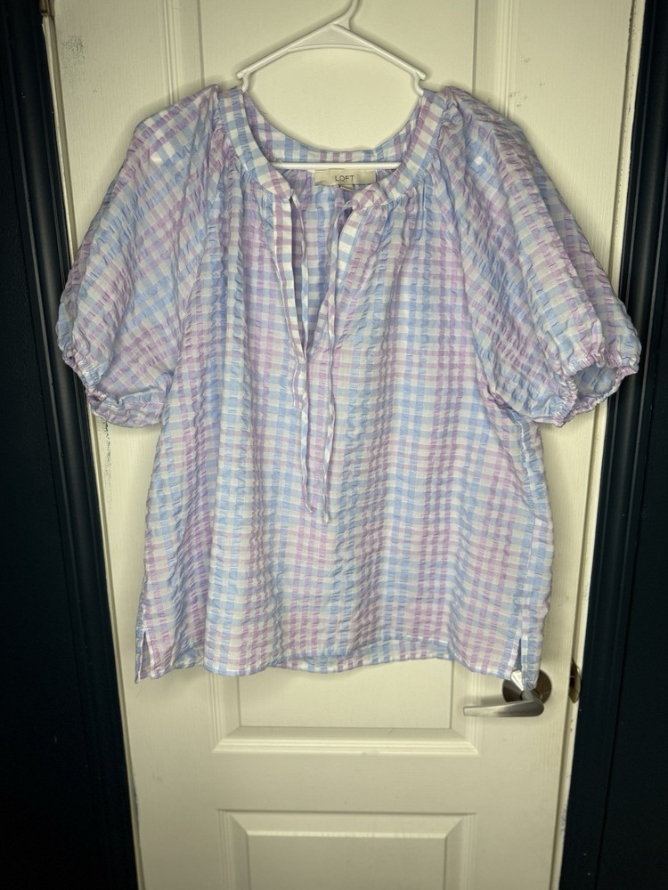 Loft Seersucker Woman’s Blouse Size XL Short Sleeve Striped