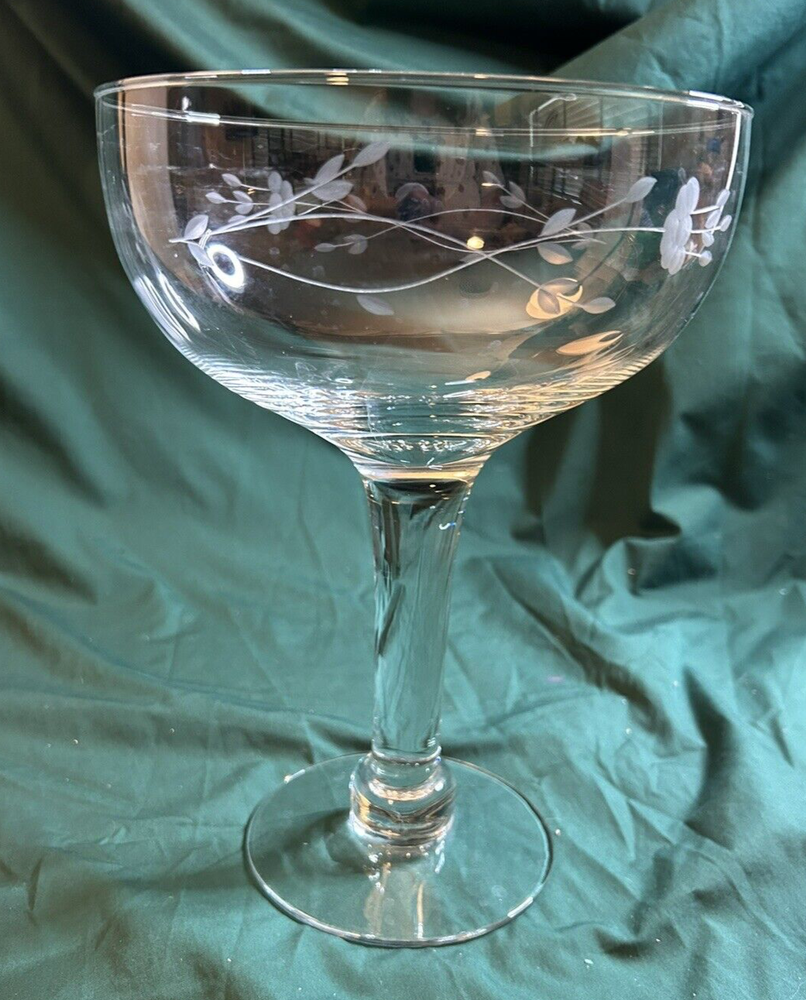 #39 Princess House Champagne Centerpiece #403 Hand Blown