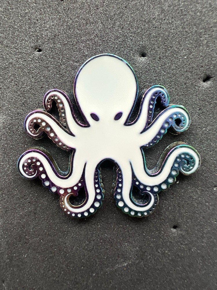 Hot Topic - Rainbow Metal Octopus Enamel Lapel Pin - Sea Animals Cute