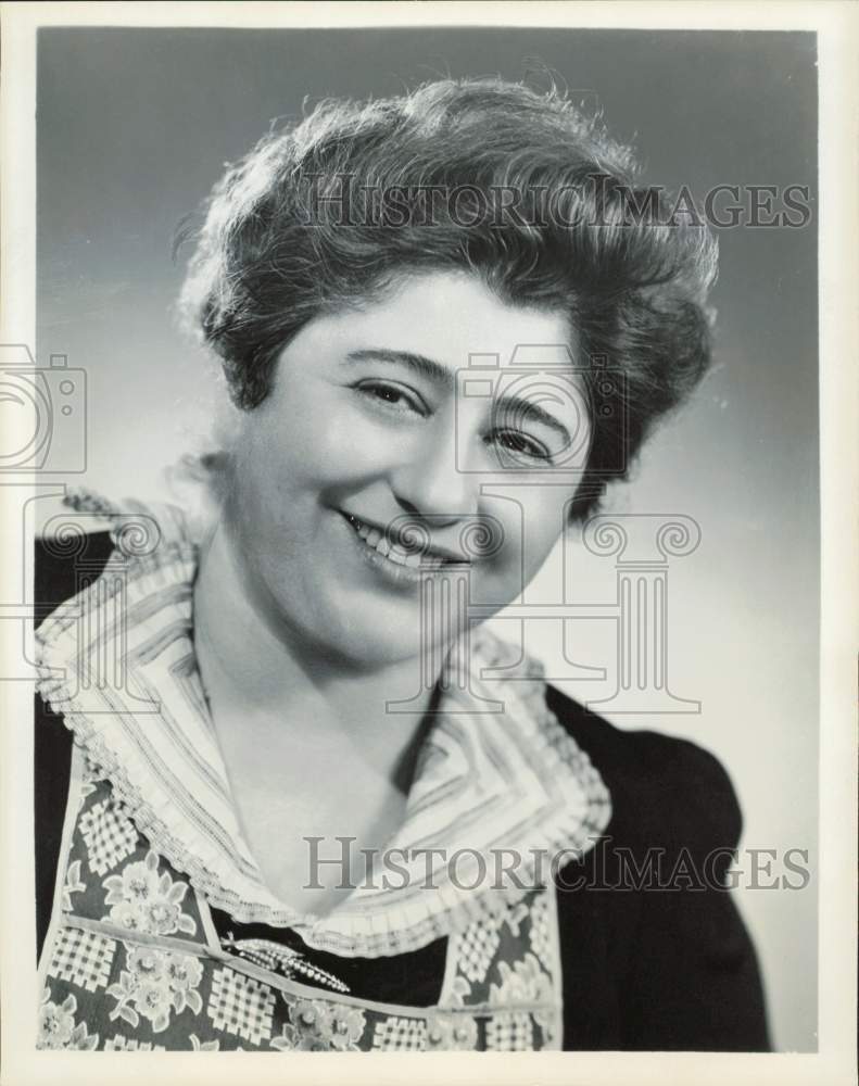 1951 Press Photo Gertrude Berg of 