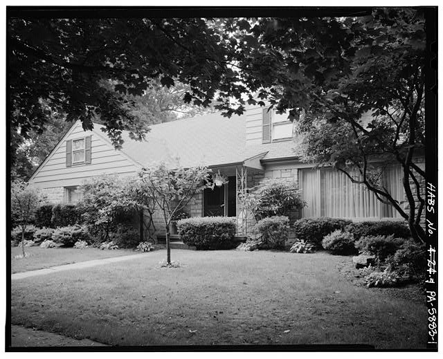 1. NORTHEAST FRONT LOOKING SOUTH-SOUTHWEST - William & Della Haines House,