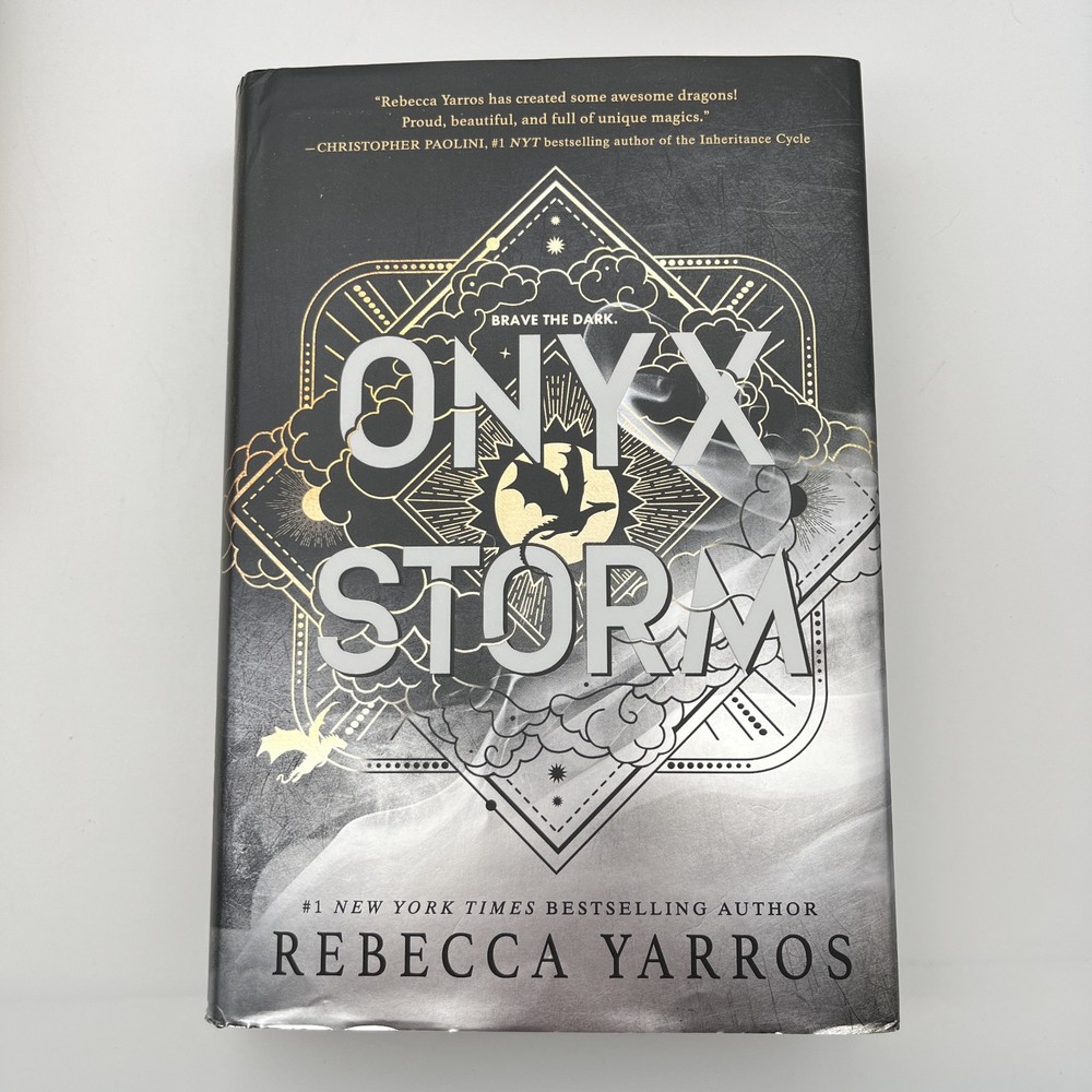 Onyx Storm (Wing and Claw Collection) by Rebecca Yarros (2025, Hardcover) - VG